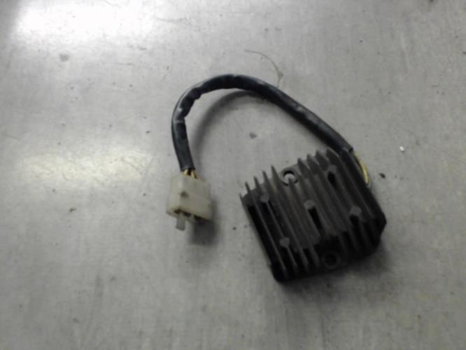 pièce détachée occasion Regulateur charge batterie HONDA