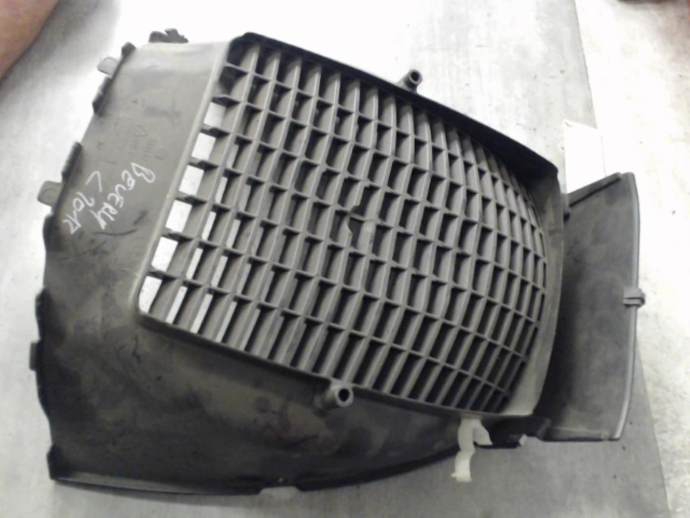 pièce détachée occasion Grille de radiateur