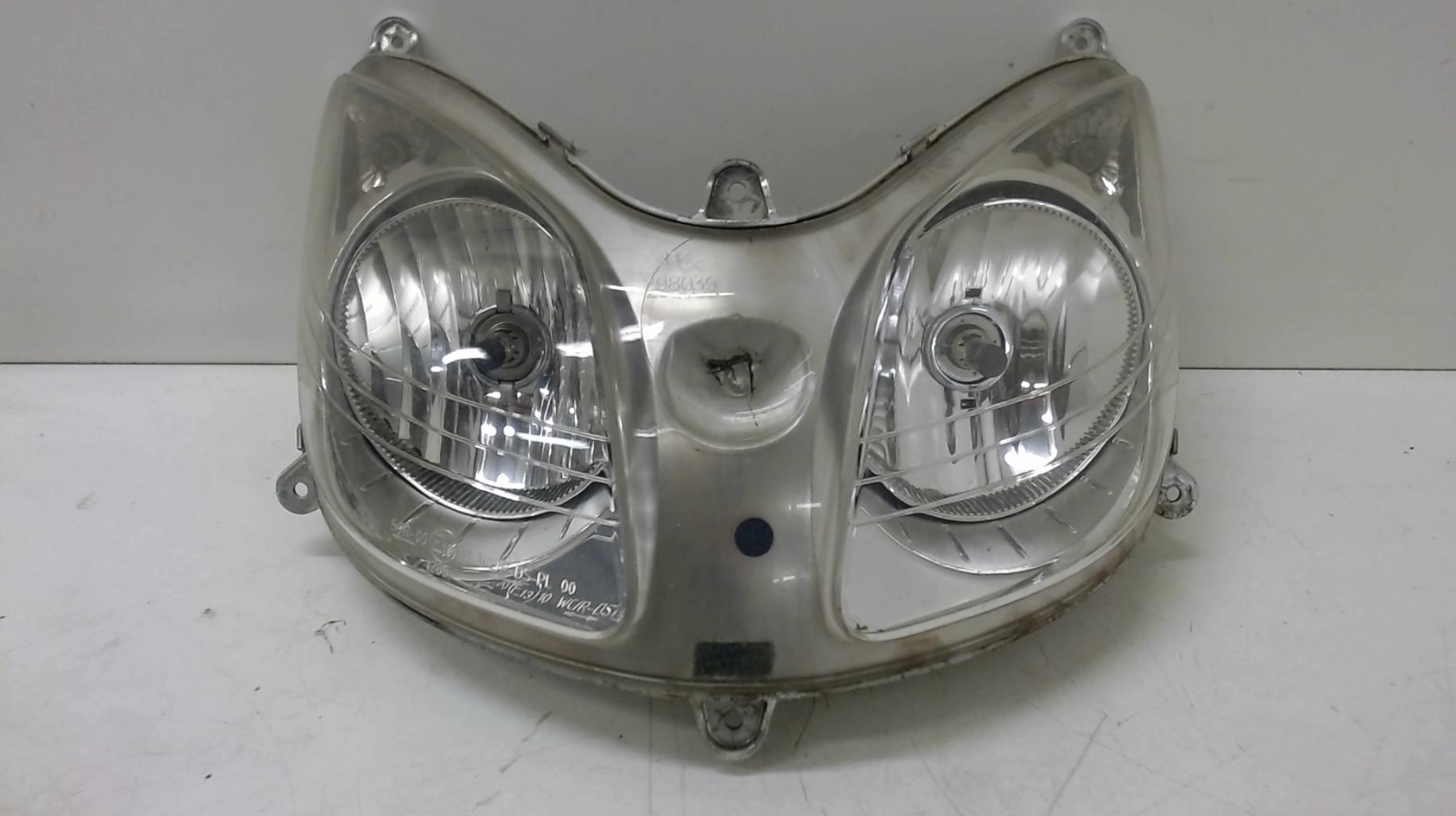 pièce détachée occasion Optique (feux)(phare) YAMAHA