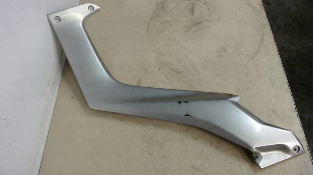 pièce détachée occasion Cache lateral gauche