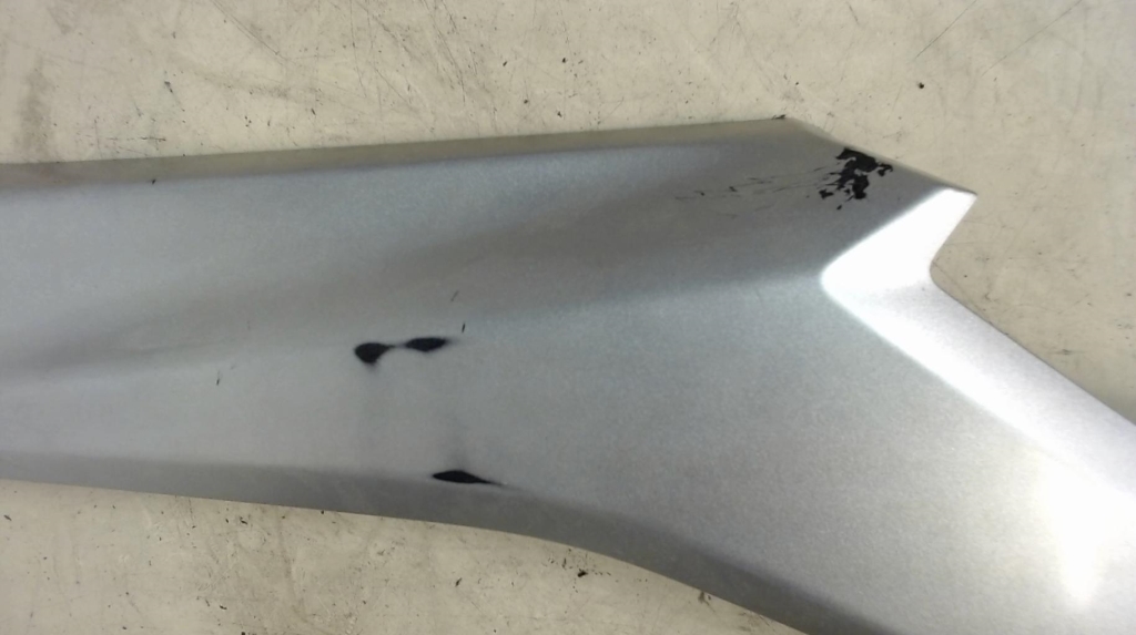 pièce détachée occasion Cache lateral gauche