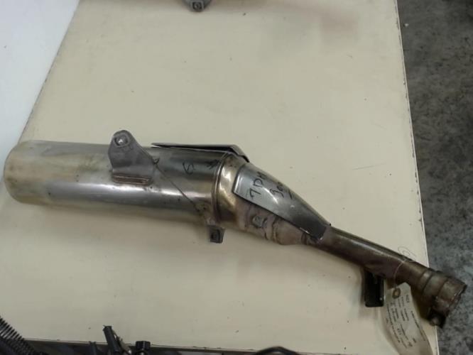 pièce détachée occasion Silencieux gauche (echappement) YAMAHA