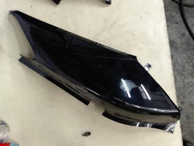 pièce détachée occasion Cache carenage coque arriere gauche