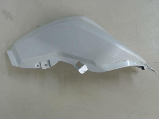 pièce détachée occasion Cache reservoir droit