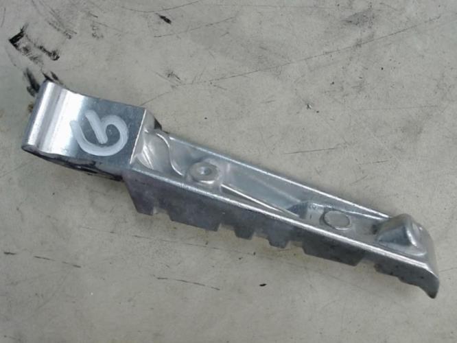 pièce détachée occasion Repose pieds arriere gauche