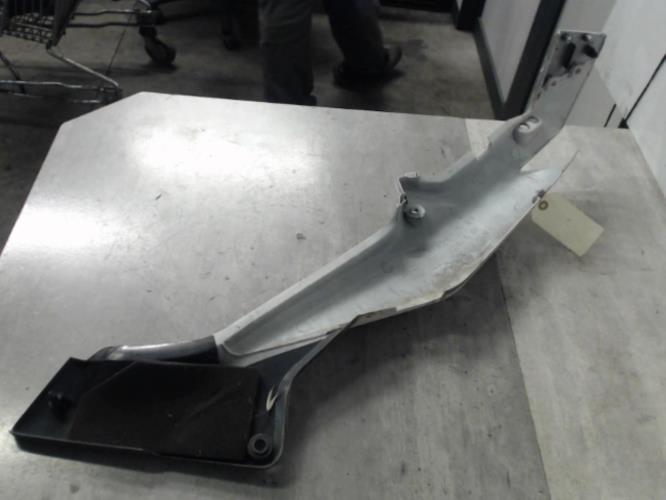 pièce détachée occasion Cache carenage coque arriere droit