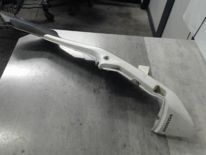 pièce détachée occasion Cache carenage coque arriere droit