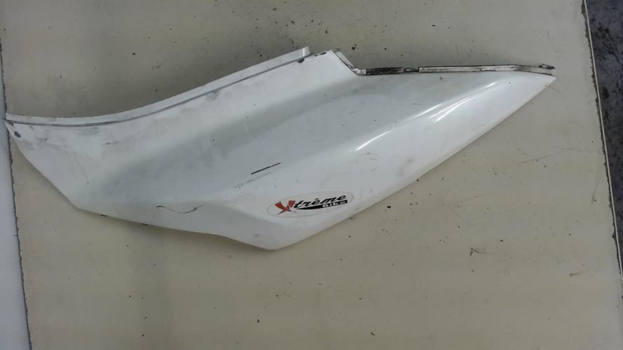 Cache carenage coque arriere droit