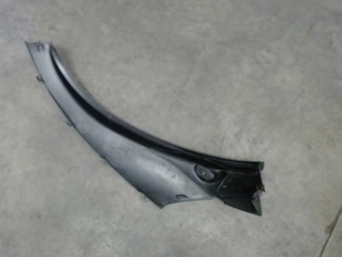 pièce détachée occasion Cache sous selle gauche PIAGGIO