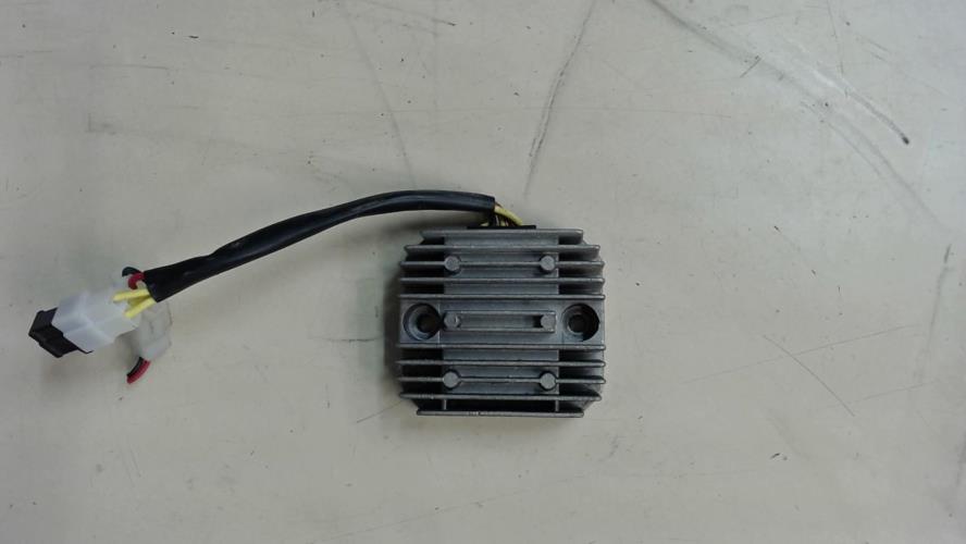 pièce détachée occasion Regulateur charge batterie
