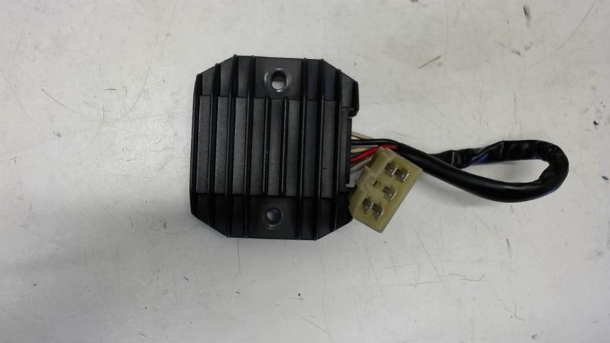 pièce détachée occasion Regulateur charge batterie YAMAHA