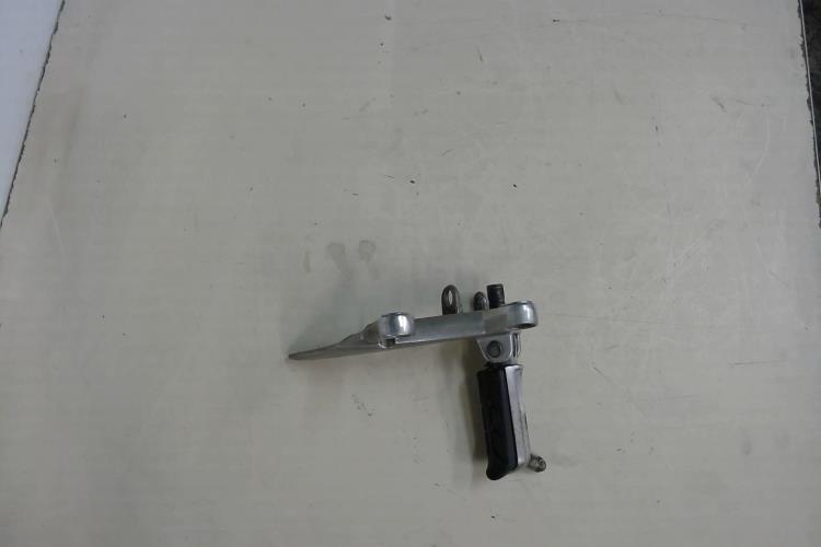 Illustration de Platine avant droite complète HONDA