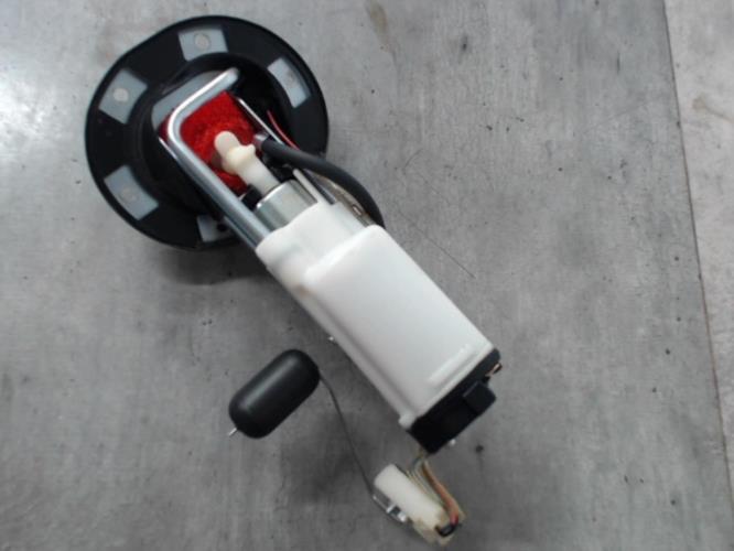pièce détachée occasion Pompe + jauge à essence HONDA
