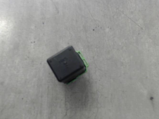 pièce détachée occasion Relais de demarreur