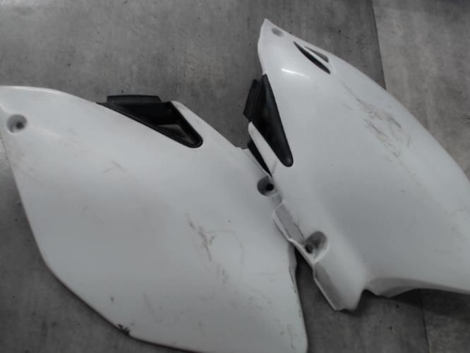 pièce détachée occasion CacheS lateraux YAMAHA