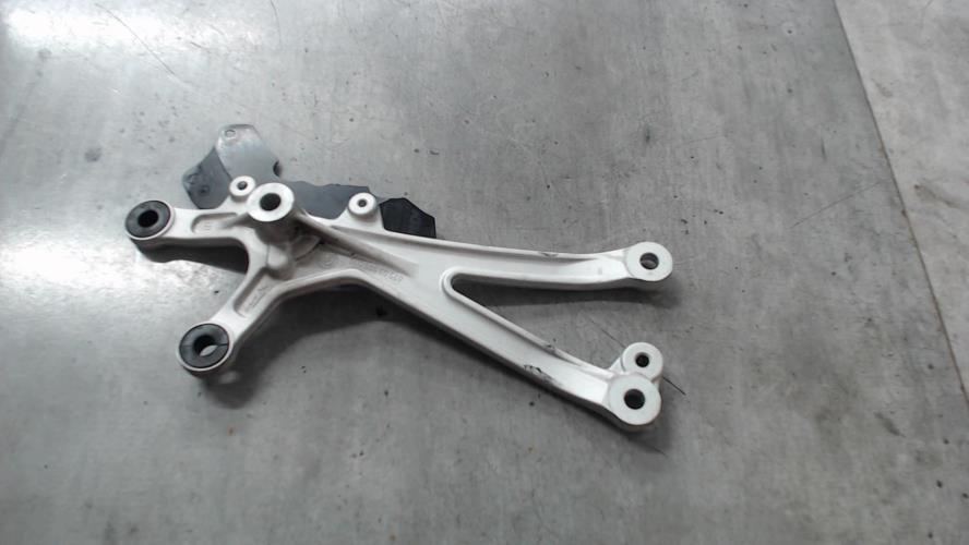 pièce détachée occasion Support moteur gauche KTM