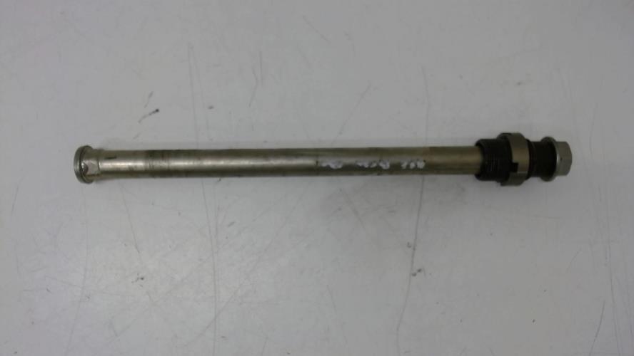 pièce détachée occasion Axe de roue arriere KAWASAKI