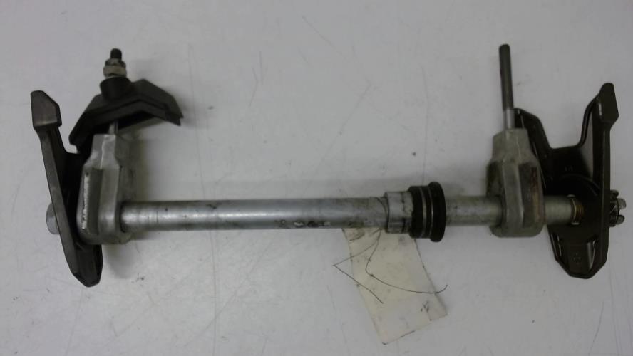 pièce détachée occasion Axe de roue arriere KAWASAKI