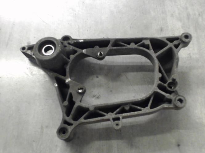 pièce détachée occasion Bras support pot echappement