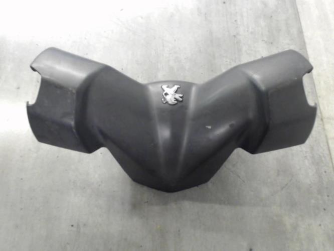Cache guidon superieur