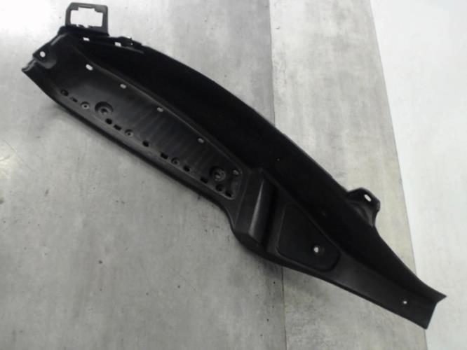 pièce détachée occasion Plancher marche pied gauche PIAGGIO