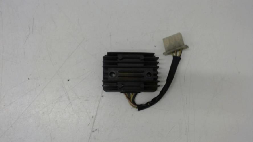 pièce détachée occasion Regulateur charge batterie