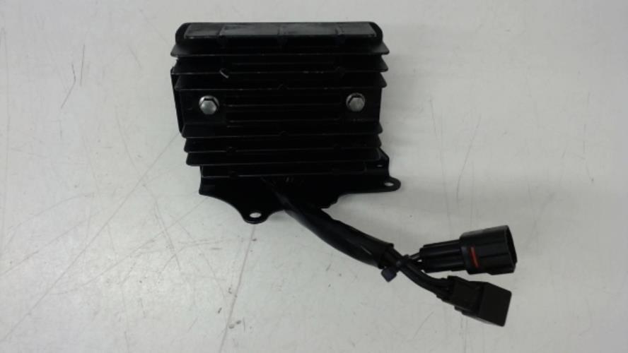 pièce détachée occasion Regulateur charge batterie