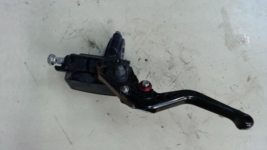 pièce détachée occasion Maitre cylindre frein avant