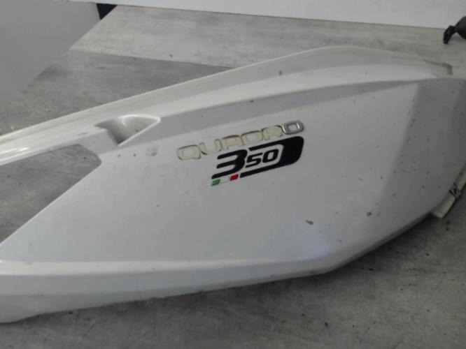 pièce détachée occasion Cache carenage coque arriere droit QUADRO