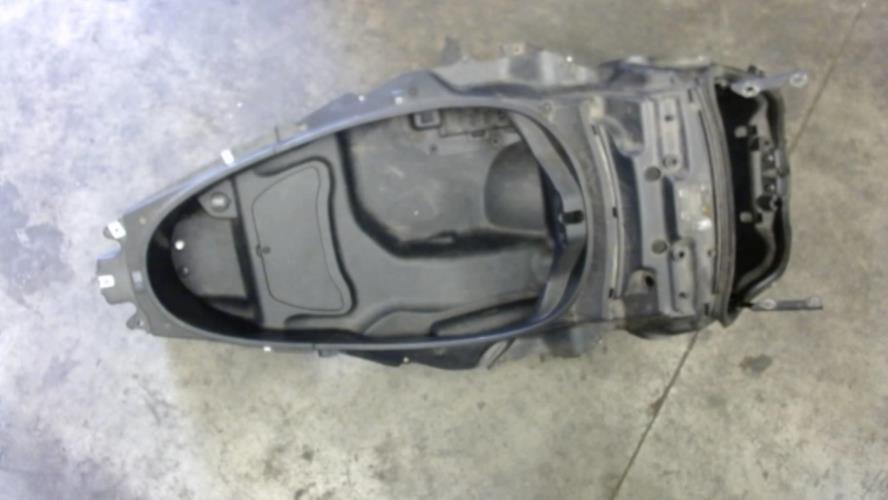 pièce détachée occasion Coffre sous selle PIAGGIO