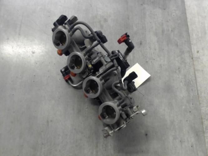 pièce détachée occasion Rampe d'injection KAWASAKI