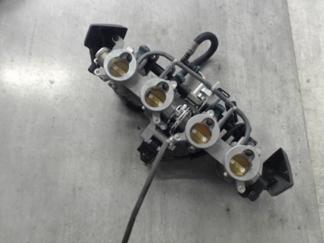 pièce détachée occasion Rampe d'injection KAWASAKI