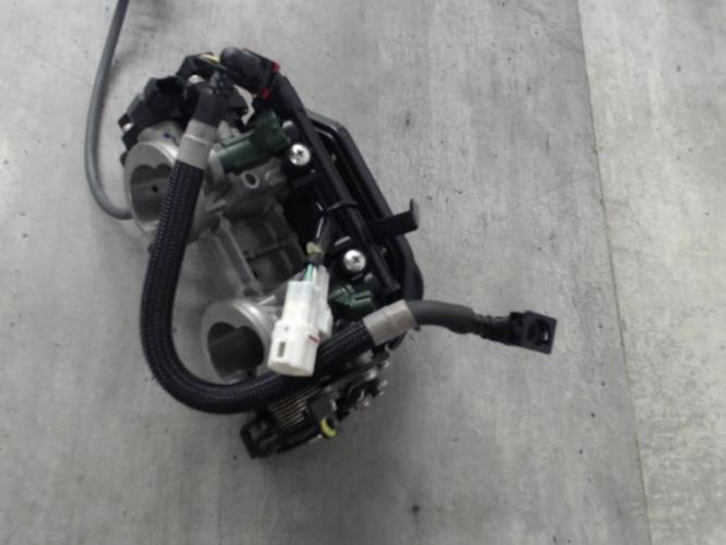 pièce détachée occasion Rampe d'injection KAWASAKI