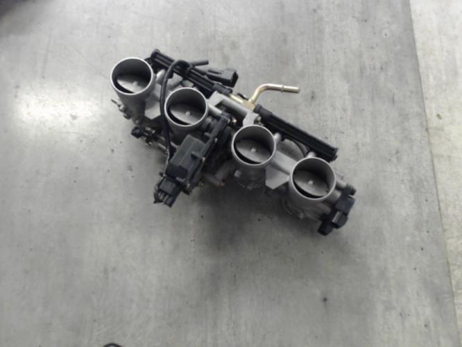 pièce détachée occasion Rampe d'injection KAWASAKI