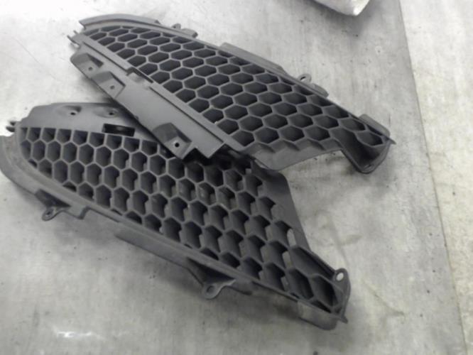pièce détachée occasion Grille de radiateur PIAGGIO