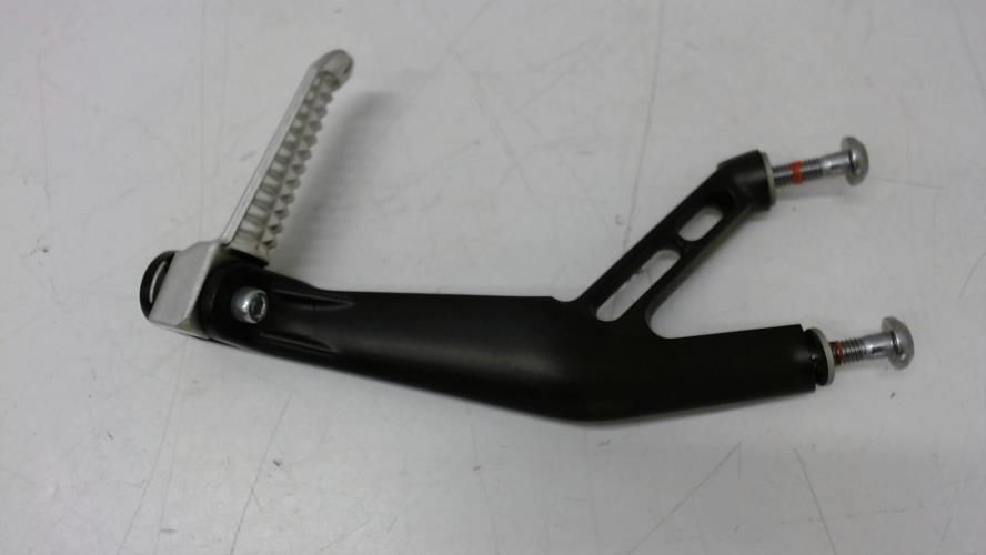 pièce détachée occasion Platine et repose pieds arriere droit YAMAHA