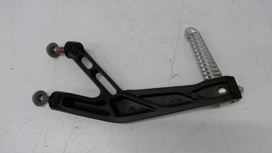 pièce détachée occasion Platine et repose pieds arriere droit