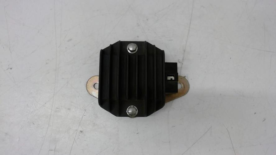 pièce détachée occasion Regulateur charge batterie PIAGGIO