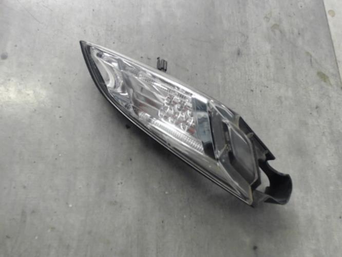 pièce détachée occasion Bloc feu + clignotant ar droit PEUGEOT