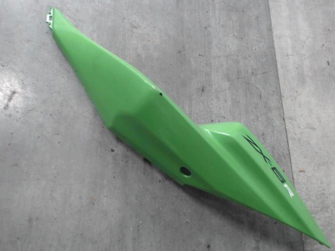 pièce détachée occasion Cache carenage coque arriere gauche KAWASAKI
