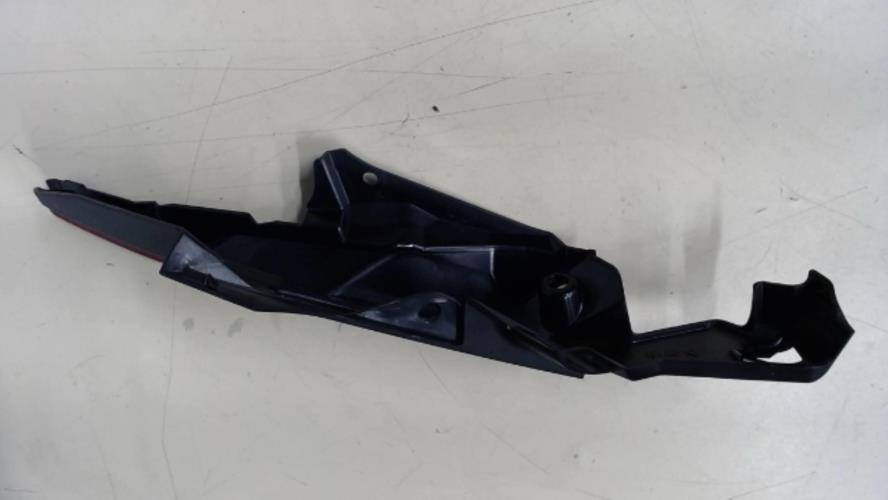 pièce détachée occasion Cache carenage coque arriere gauche