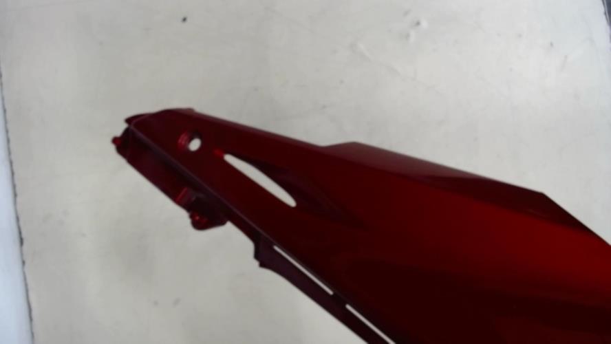 pièce détachée occasion Cache carenage coque arriere droit