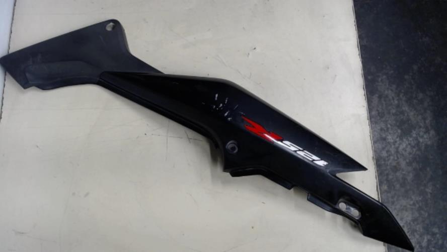 pièce détachée occasion Cache carenage coque arriere droit HONDA