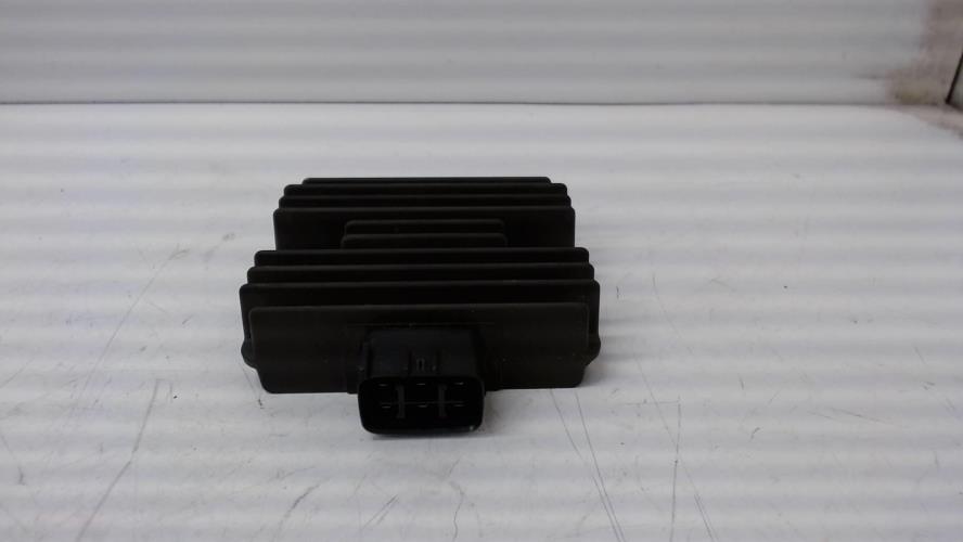 pièce détachée occasion Regulateur charge batterie