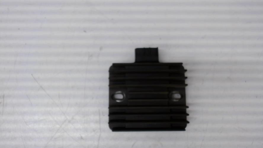 pièce détachée occasion Regulateur charge batterie