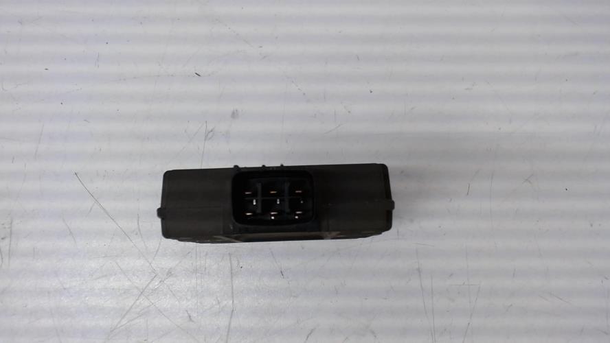 Illustration de Regulateur charge batterie YAMAHA