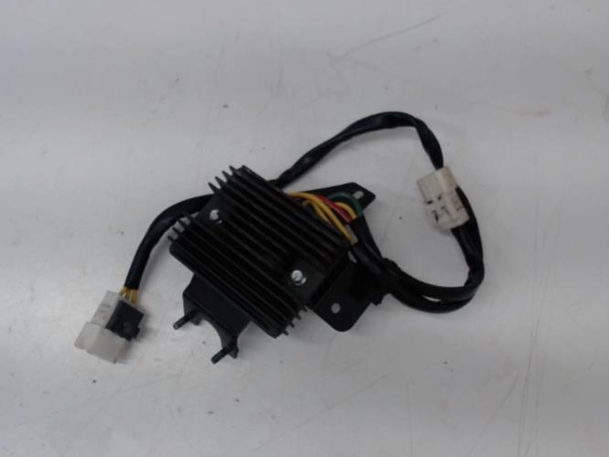 pièce détachée occasion Regulateur charge batterie
