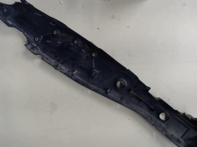 pièce détachée occasion Cache carenage coque arriere droit
