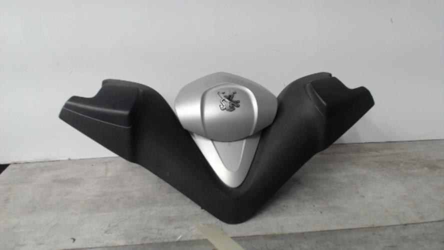 pièce détachée occasion Cache guidon superieur PEUGEOT
