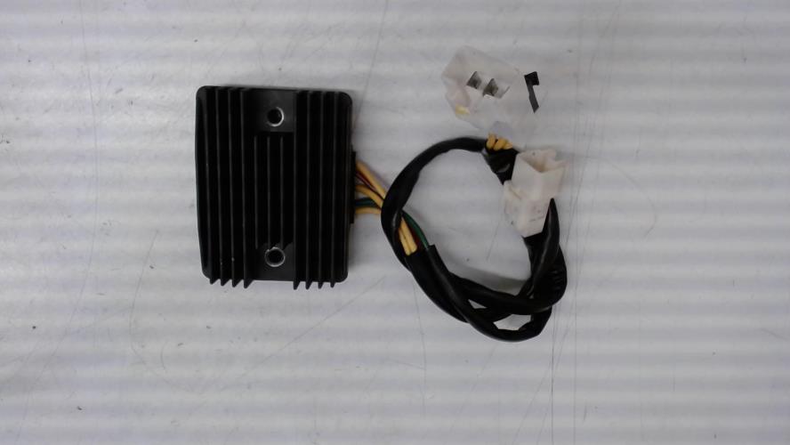 pièce détachée occasion Regulateur charge batterie